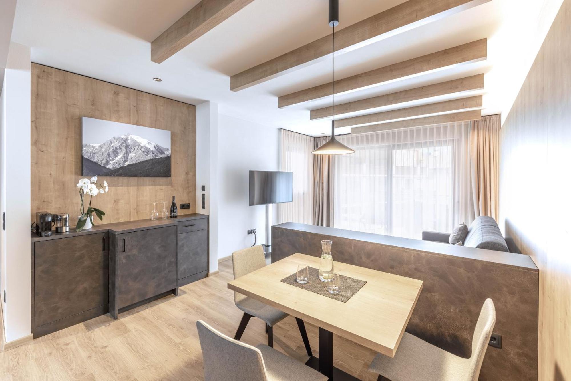 נטורנו Villa Hubertus Luxuria Nova Suites - Adults Friendly מראה חיצוני תמונה