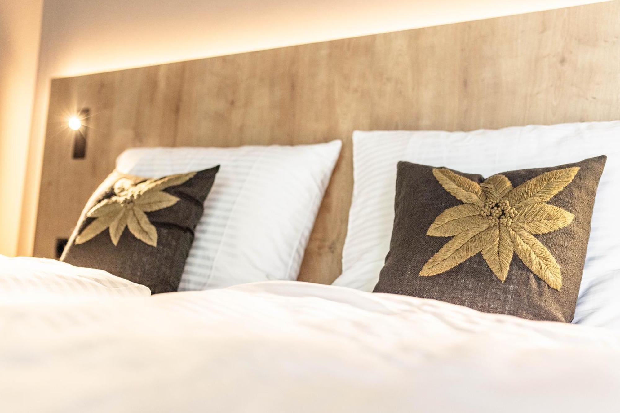 נטורנו Villa Hubertus Luxuria Nova Suites - Adults Friendly מראה חיצוני תמונה