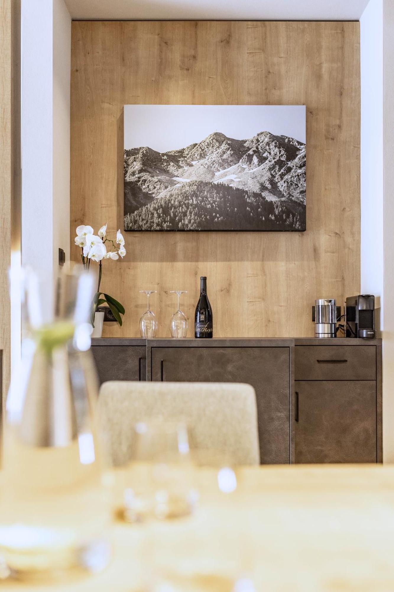 נטורנו Villa Hubertus Luxuria Nova Suites - Adults Friendly מראה חיצוני תמונה