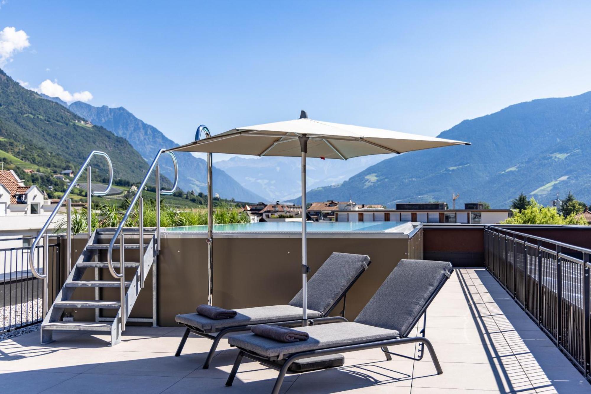 נטורנו Villa Hubertus Luxuria Nova Suites - Adults Friendly מראה חיצוני תמונה